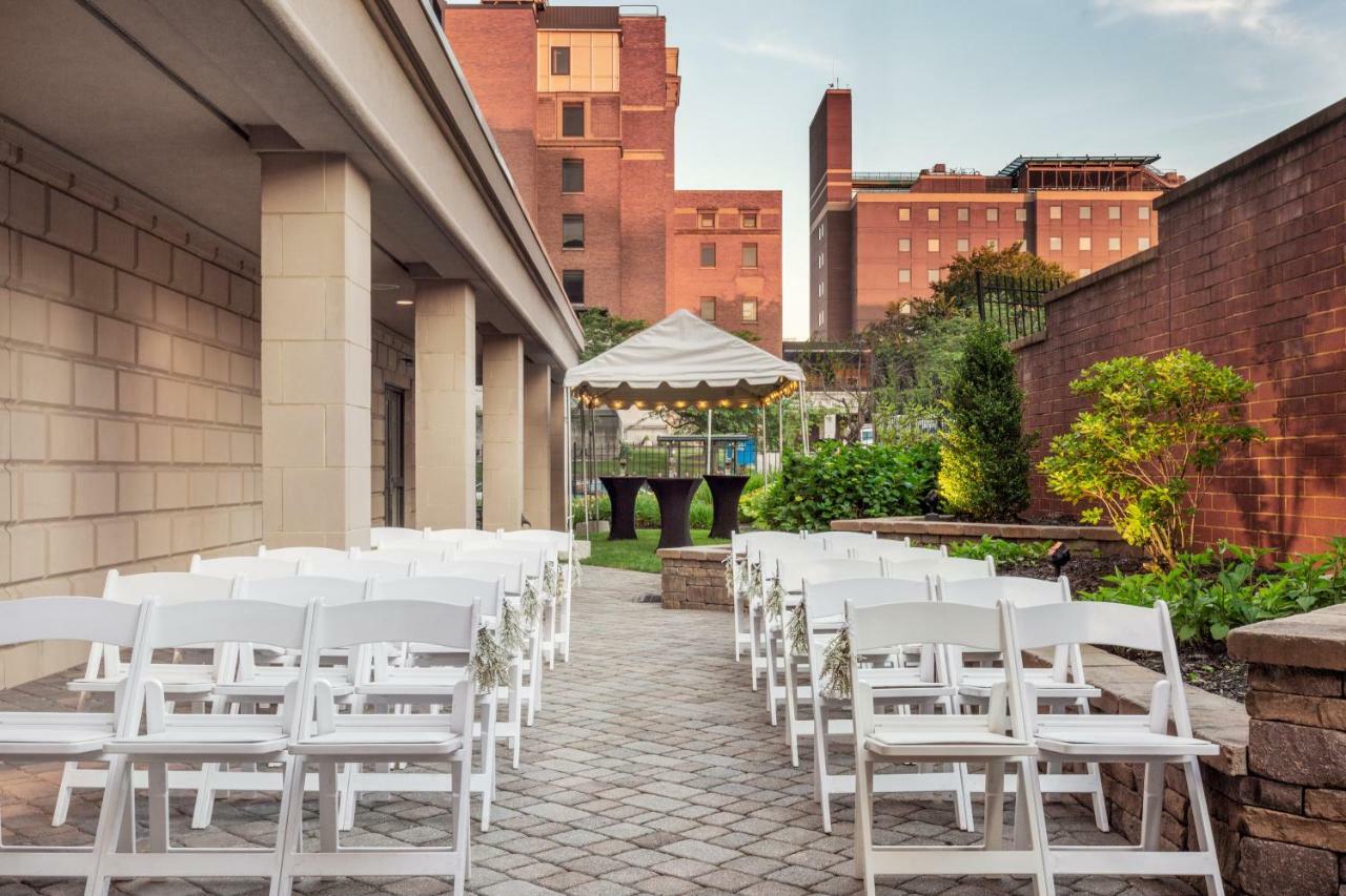 Courtyard Pittsburgh Shadyside Hotel Buitenkant foto