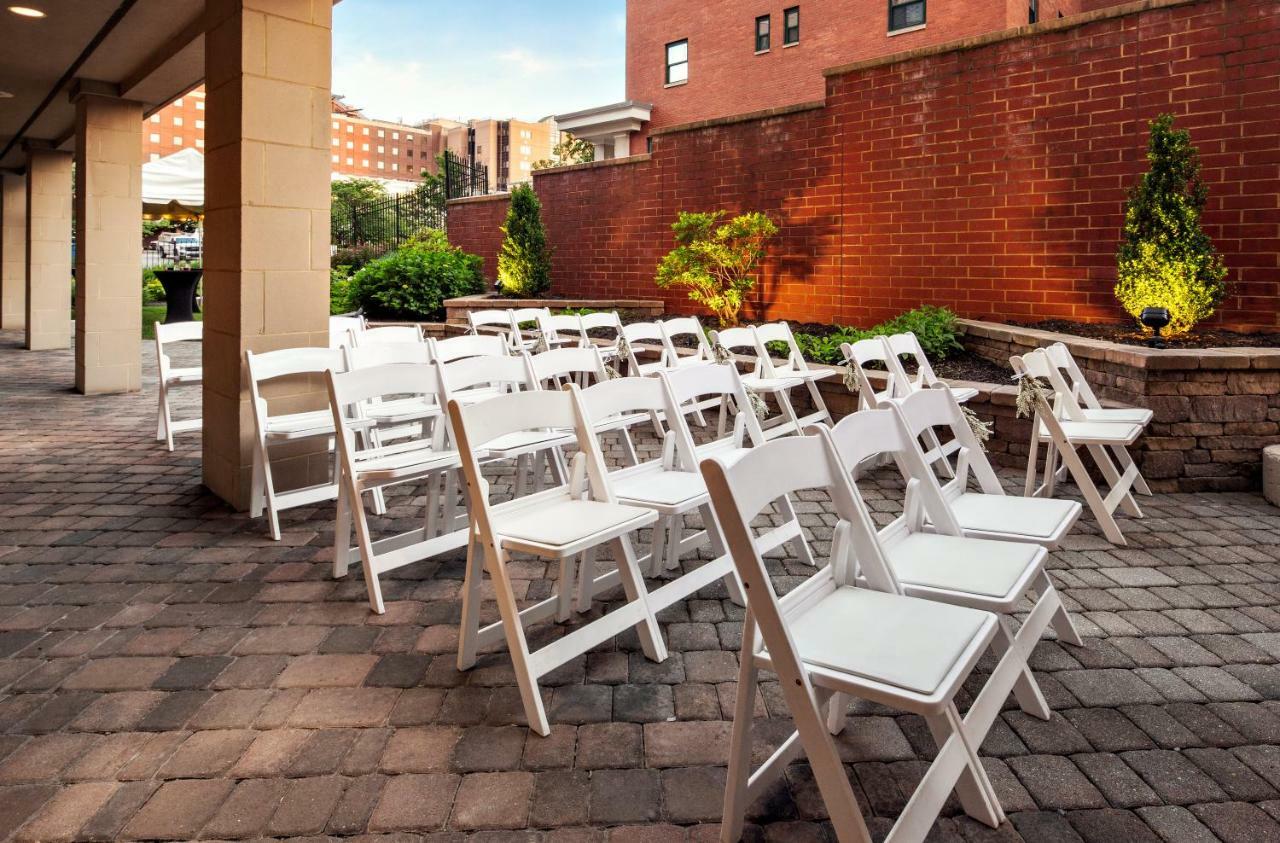 Courtyard Pittsburgh Shadyside Hotel Buitenkant foto
